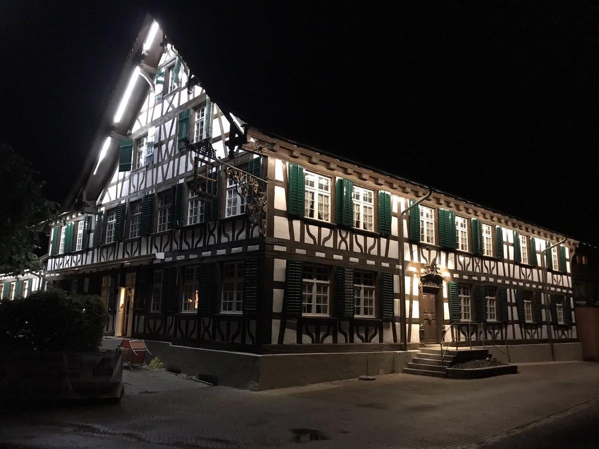 Gasthaus Zum Goldenen Kreuz Hotel Rafz Bagian luar foto