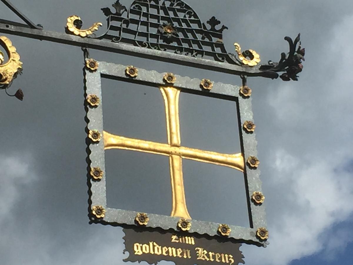 Gasthaus Zum Goldenen Kreuz Hotel Rafz Bagian luar foto